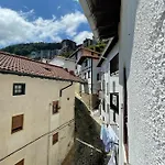 Precioso En El Puerto De Daire
