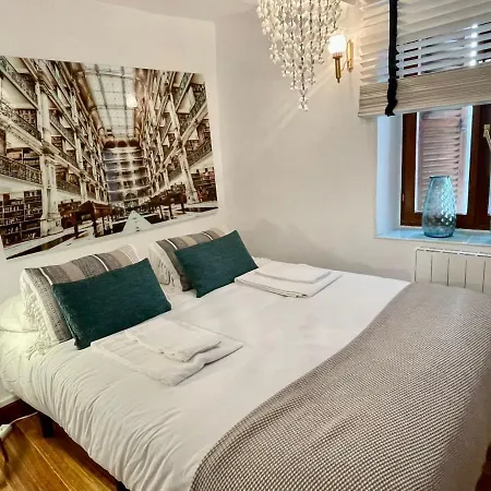 Precioso En El Puerto De Elanchove