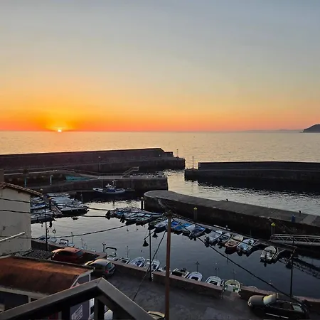 Precioso En El Puerto De *